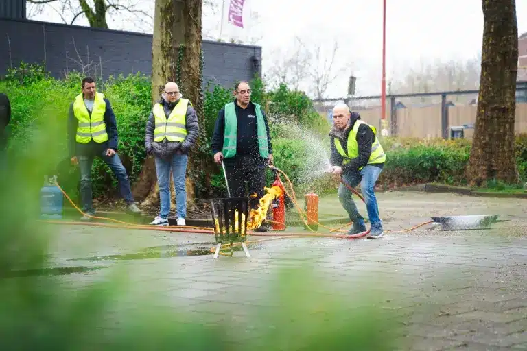 Buitenoefening in de kou tijdens een training